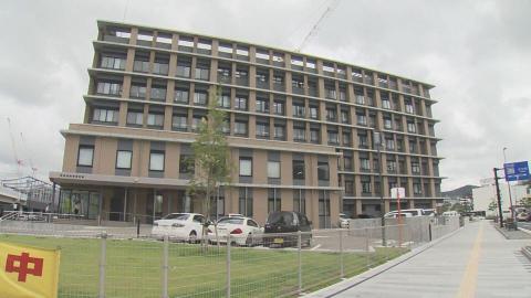 派遣型風俗店の女性からサービス中に10万円盗んだ疑い