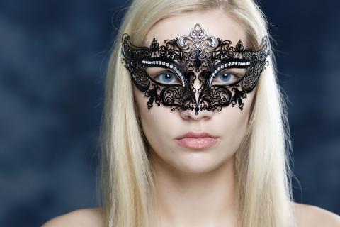 「どうせなら入れちゃいなよ」ノリで一線を超える男女の姿も…ナゾの社交場「ハプバー