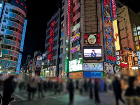 「14歳で売春、稼いだ金はホストに徴収されて…」保険証まで奪われた少女が語る、ト