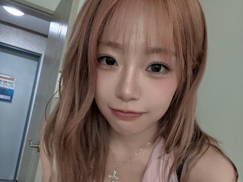 日本のトップAV女優も「デビューして」と称賛