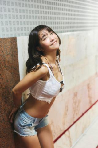 アイドルグループ#2i2・天羽希純、目隠し手錠の攻めた衣装でグラビア「フェチ系満