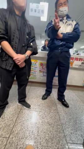 眠剤でキマったトー横キッズのお父さん、警察に「事情聴取も何もしてないやんけ！」