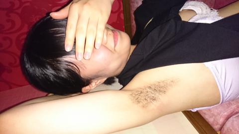 脇毛 露出画像掲示板 画像見せたい女