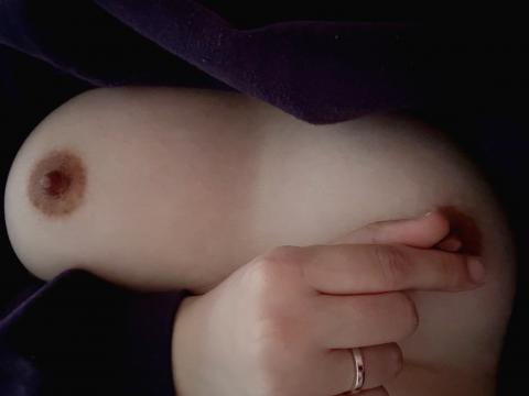 乳首コリコリです♡