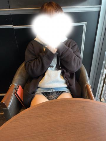 ミニスカで見せ