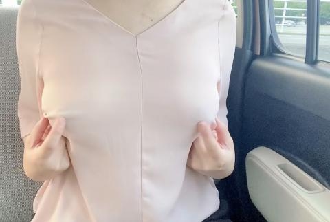 車の中で露出オナニー 