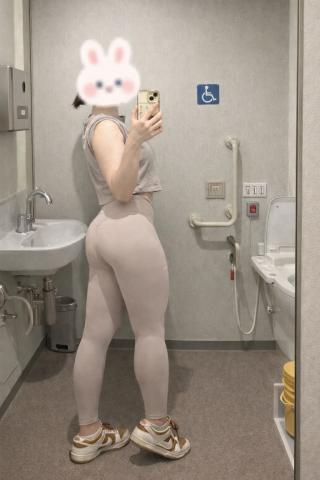 公園のトイレで