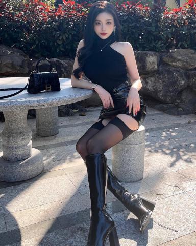 ⛲️ 近くの本物美女と今すぐ会いたい方は