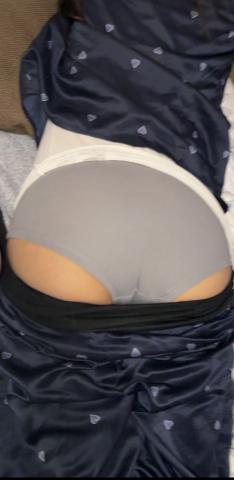 疲れて寝た妻にイタズラしていくよ！！！